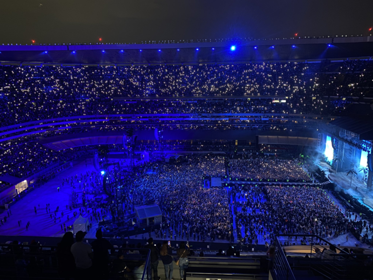 Así Vivimos El Concierto De Bad Bunny En El Estadio Azteca Cassini Mx 3208