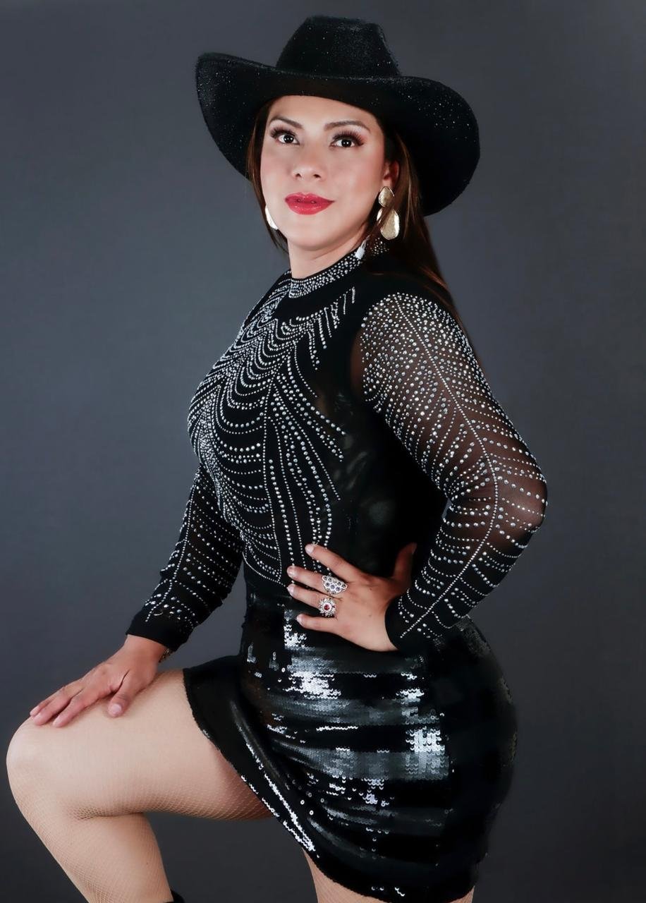 Fabiana Rojas habla sobre sus nuevos sencillos - Cassini MX