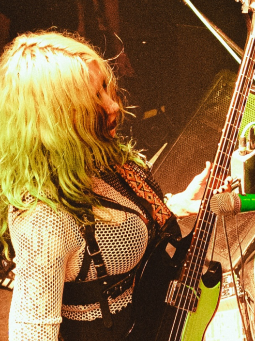 Frankie and the Witch Fingers