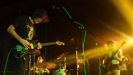Frankie And The Witch Fingers en México