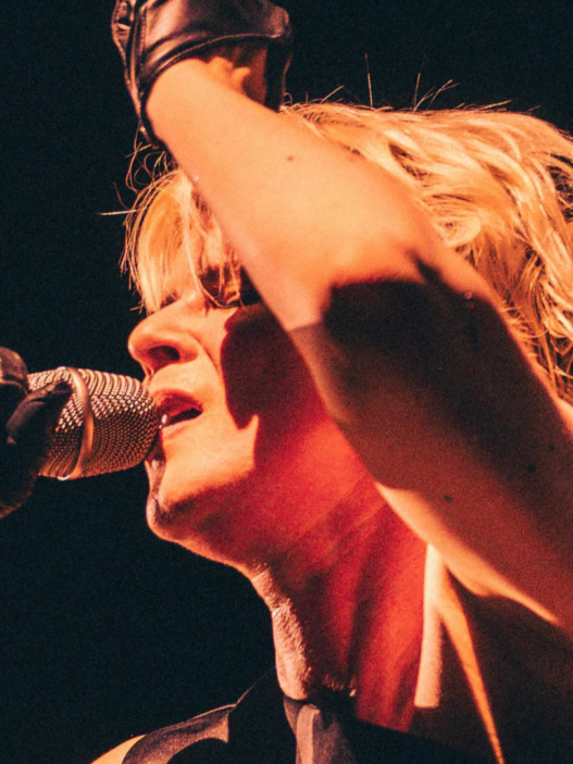 Robyn en México