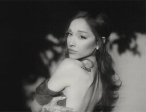 Ariana Grande Petal