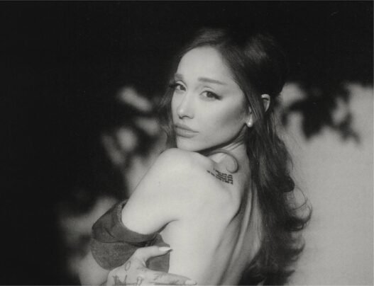 Ariana Grande Petal